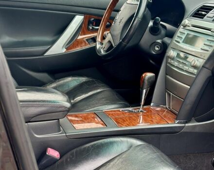 Чорний Тойота Камрі, об'ємом двигуна 0 л та пробігом 310 тис. км за 7500 $, фото 6 на Automoto.ua