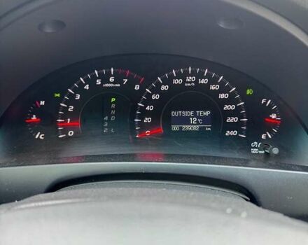 Черный Тойота Камри, объемом двигателя 2.4 л и пробегом 240 тыс. км за 8700 $, фото 6 на Automoto.ua