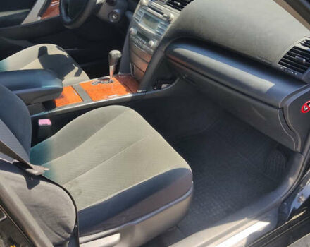 Черный Тойота Камри, объемом двигателя 2.4 л и пробегом 267 тыс. км за 8200 $, фото 12 на Automoto.ua