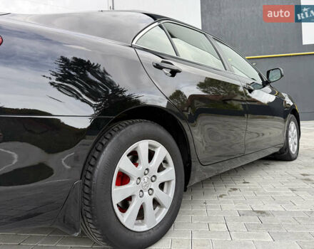 Черный Тойота Камри, объемом двигателя 3.5 л и пробегом 246 тыс. км за 11000 $, фото 22 на Automoto.ua