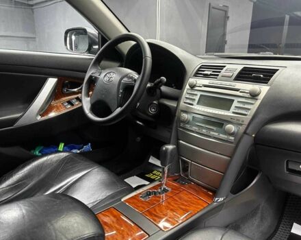 Черный Тойота Камри, объемом двигателя 2.4 л и пробегом 290 тыс. км за 8000 $, фото 7 на Automoto.ua