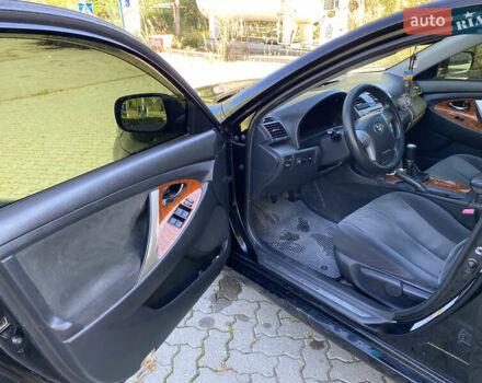 Черный Тойота Камри, объемом двигателя 2.4 л и пробегом 344 тыс. км за 7700 $, фото 9 на Automoto.ua
