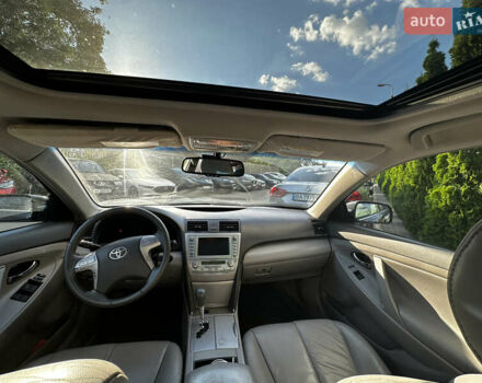 Черный Тойота Камри, объемом двигателя 2.4 л и пробегом 264 тыс. км за 9000 $, фото 10 на Automoto.ua