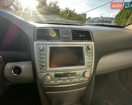 Черный Тойота Камри, объемом двигателя 2.4 л и пробегом 264 тыс. км за 9000 $, фото 5 на Automoto.ua