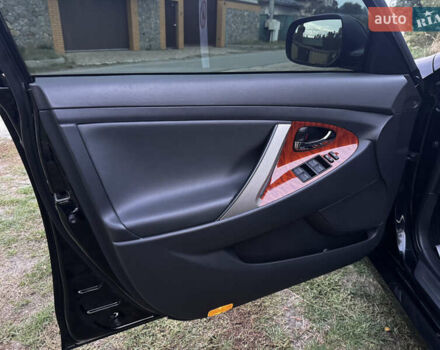 Черный Тойота Камри, объемом двигателя 3.5 л и пробегом 70 тыс. км за 17000 $, фото 11 на Automoto.ua