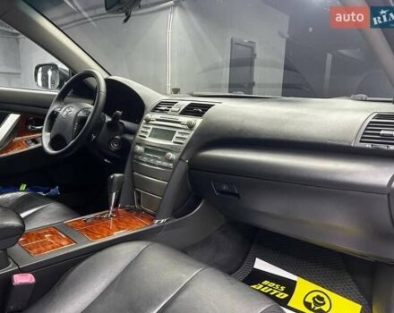 Тойота Камри 2008 в Черновцах на Automoto.ua Черный Тойота Камри, объемом двигателя 2.36 л и пробегом 290 тыс. км за 8000 $, фото 8 на Automoto.ua