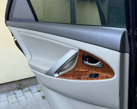 Чорний Тойота Камрі, об'ємом двигуна 2.36 л та пробігом 340 тис. км за 10500 $, фото 18 на Automoto.ua