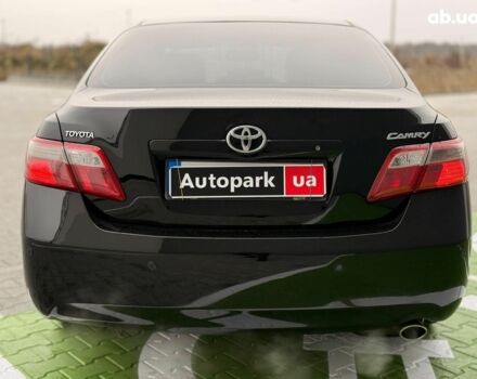 Чорний Тойота Камрі, об'ємом двигуна 2.4 л та пробігом 224 тис. км за 7990 $, фото 7 на Automoto.ua