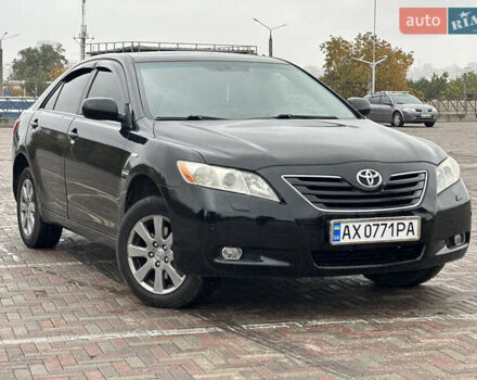 Черный Тойота Камри, объемом двигателя 3.5 л и пробегом 315 тыс. км за 8500 $, фото 4 на Automoto.ua