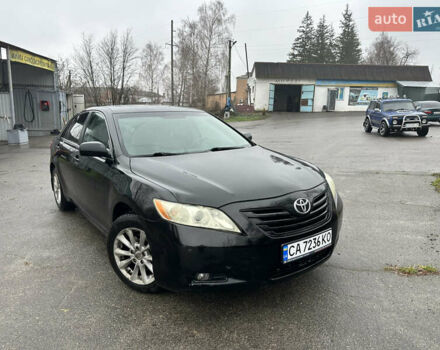 Черный Тойота Камри, объемом двигателя 2.4 л и пробегом 232 тыс. км за 6850 $, фото 8 на Automoto.ua