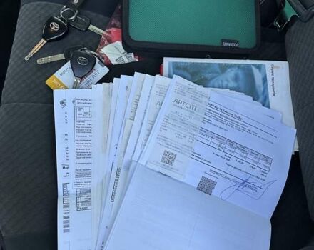 Черный Тойота Камри, объемом двигателя 2.36 л и пробегом 189 тыс. км за 12000 $, фото 9 на Automoto.ua