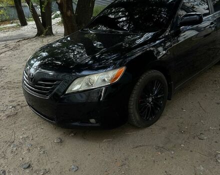 Черный Тойота Камри, объемом двигателя 2.4 л и пробегом 330 тыс. км за 8500 $, фото 2 на Automoto.ua