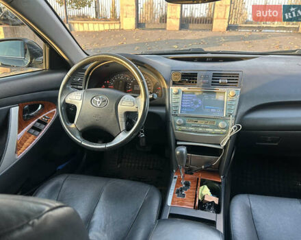 Черный Тойота Камри, объемом двигателя 2.4 л и пробегом 263 тыс. км за 8500 $, фото 3 на Automoto.ua