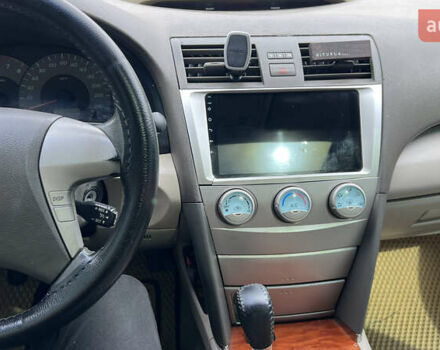 Тойота Камри 2008 в Черкассах на Automoto.ua Черный Тойота Камри, объемом двигателя 2.36 л и пробегом 283 тыс. км за 8199 $, фото 48 на Automoto.ua