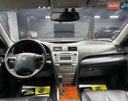 Тойота Камри 2008 в Черновцах на Automoto.ua Черный Тойота Камри, объемом двигателя 2.36 л и пробегом 290 тыс. км за 8000 $, фото 18 на Automoto.ua