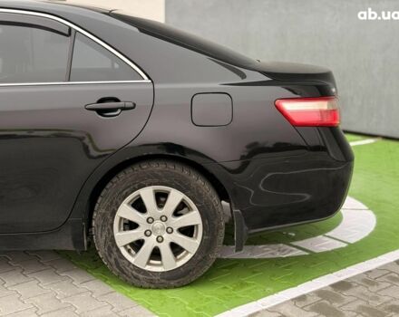 Чорний Тойота Камрі, об'ємом двигуна 2.4 л та пробігом 224 тис. км за 7990 $, фото 6 на Automoto.ua