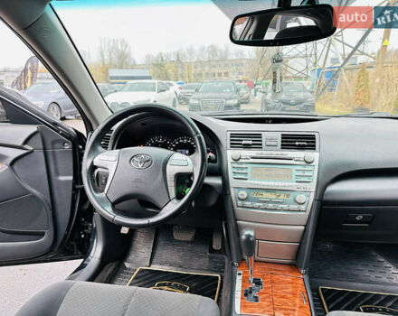 Чорний Тойота Камрі, об'ємом двигуна 2.36 л та пробігом 151 тис. км за 8800 $, фото 18 на Automoto.ua