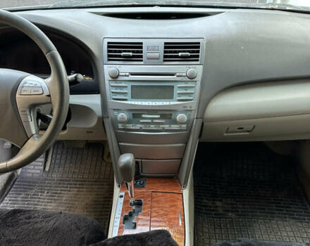 Чорний Тойота Камрі, об'ємом двигуна 2.36 л та пробігом 340 тис. км за 10500 $, фото 10 на Automoto.ua