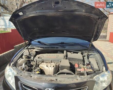 Чорний Тойота Камрі, об'ємом двигуна 2.4 л та пробігом 360 тис. км за 8300 $, фото 14 на Automoto.ua