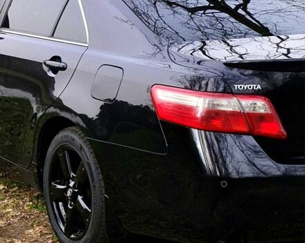 Черный Тойота Камри, объемом двигателя 3.5 л и пробегом 260 тыс. км за 7800 $, фото 1 на Automoto.ua