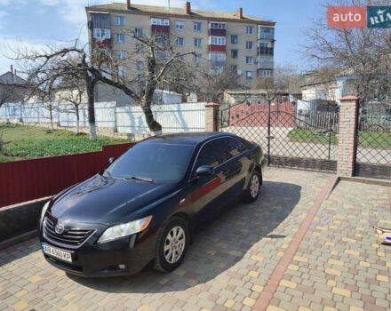 Чорний Тойота Камрі, об'ємом двигуна 2.4 л та пробігом 360 тис. км за 8300 $, фото 2 на Automoto.ua