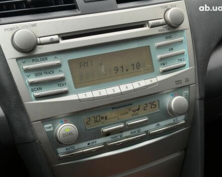 Чорний Тойота Камрі, об'ємом двигуна 2.4 л та пробігом 224 тис. км за 7990 $, фото 16 на Automoto.ua