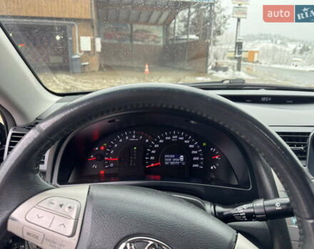 Чорний Тойота Камрі, об'ємом двигуна 2.4 л та пробігом 260 тис. км за 10500 $, фото 11 на Automoto.ua
