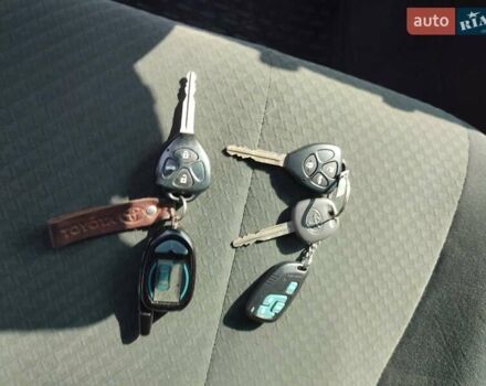 Чорний Тойота Камрі, об'ємом двигуна 2.4 л та пробігом 360 тис. км за 8300 $, фото 12 на Automoto.ua