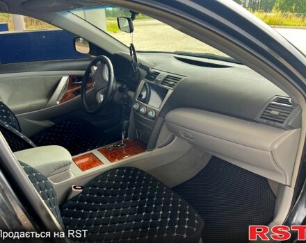 Черный Тойота Камри, объемом двигателя 2.4 л и пробегом 320 тыс. км за 8000 $, фото 6 на Automoto.ua