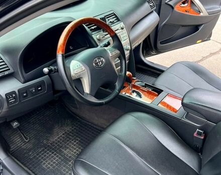 Черный Тойота Камри, объемом двигателя 35 л и пробегом 220 тыс. км за 11200 $, фото 10 на Automoto.ua