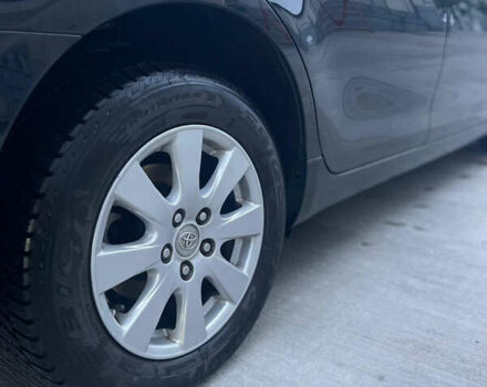 Черный Тойота Камри, объемом двигателя 2.3 л и пробегом 275 тыс. км за 8000 $, фото 7 на Automoto.ua