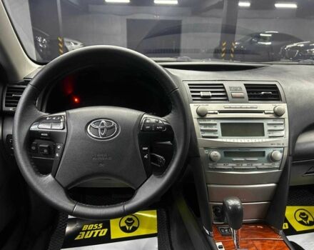 Черный Тойота Камри, объемом двигателя 2.4 л и пробегом 290 тыс. км за 8000 $, фото 16 на Automoto.ua