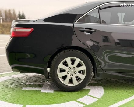 Чорний Тойота Камрі, об'ємом двигуна 2.4 л та пробігом 224 тис. км за 7990 $, фото 9 на Automoto.ua