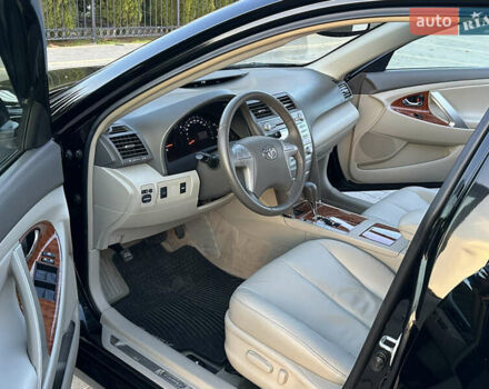 Черный Тойота Камри, объемом двигателя 2.4 л и пробегом 134 тыс. км за 11900 $, фото 65 на Automoto.ua