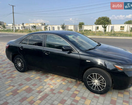 Черный Тойота Камри, объемом двигателя 2.36 л и пробегом 260 тыс. км за 7800 $, фото 2 на Automoto.ua