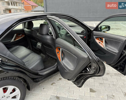 Черный Тойота Камри, объемом двигателя 3.5 л и пробегом 246 тыс. км за 11000 $, фото 42 на Automoto.ua