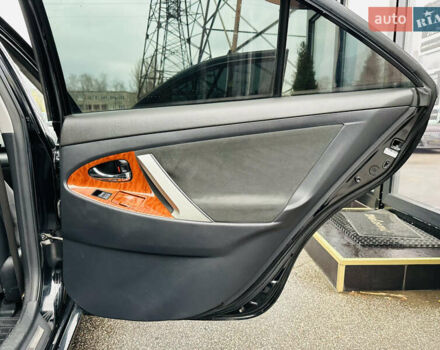 Чорний Тойота Камрі, об'ємом двигуна 2.36 л та пробігом 151 тис. км за 8800 $, фото 20 на Automoto.ua