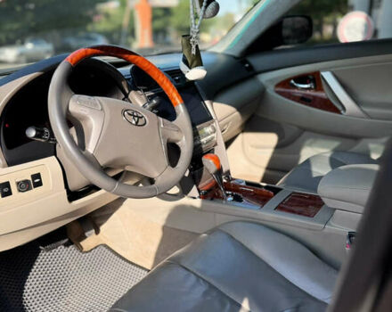 Чорний Тойота Камрі, об'ємом двигуна 3.46 л та пробігом 205 тис. км за 10000 $, фото 5 на Automoto.ua