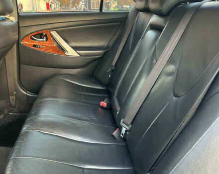 Черный Тойота Камри, объемом двигателя 2.4 л и пробегом 263 тыс. км за 8500 $, фото 2 на Automoto.ua