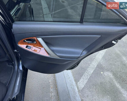 Черный Тойота Камри, объемом двигателя 3.5 л и пробегом 272 тыс. км за 10999 $, фото 11 на Automoto.ua