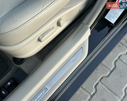 Черный Тойота Камри, объемом двигателя 2.4 л и пробегом 134 тыс. км за 11900 $, фото 74 на Automoto.ua