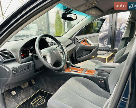 Чорний Тойота Камрі, об'ємом двигуна 2.36 л та пробігом 151 тис. км за 8800 $, фото 11 на Automoto.ua