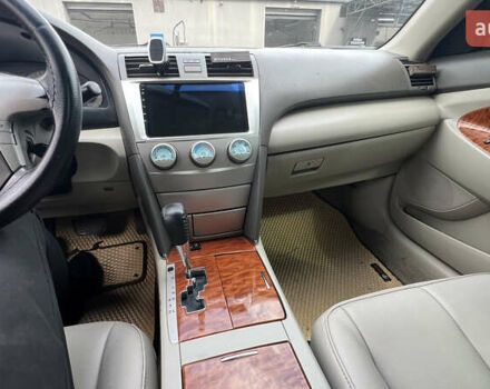 Тойота Камри 2008 в Черкассах на Automoto.ua Черный Тойота Камри, объемом двигателя 2.36 л и пробегом 283 тыс. км за 8199 $, фото 31 на Automoto.ua