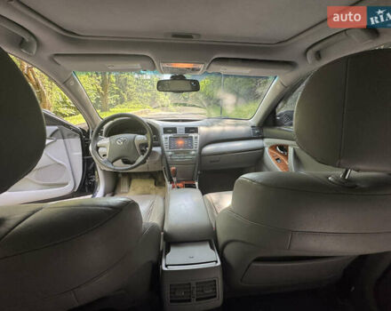 Черный Тойота Камри, объемом двигателя 3.5 л и пробегом 240 тыс. км за 12000 $, фото 6 на Automoto.ua