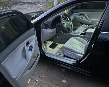 Черный Тойота Камри, объемом двигателя 2.4 л и пробегом 250 тыс. км за 7000 $, фото 6 на Automoto.ua