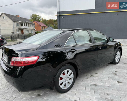 Черный Тойота Камри, объемом двигателя 3.5 л и пробегом 246 тыс. км за 11000 $, фото 21 на Automoto.ua