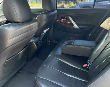 Черный Тойота Камри, объемом двигателя 2.4 л и пробегом 246 тыс. км за 9500 $, фото 19 на Automoto.ua