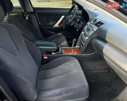 Черный Тойота Камри, объемом двигателя 2.4 л и пробегом 244 тыс. км за 8700 $, фото 17 на Automoto.ua