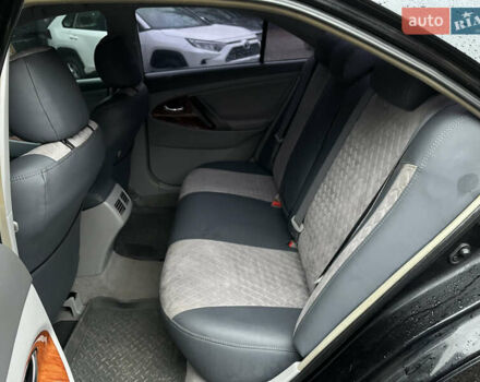 Черный Тойота Камри, объемом двигателя 2.4 л и пробегом 208 тыс. км за 7900 $, фото 9 на Automoto.ua