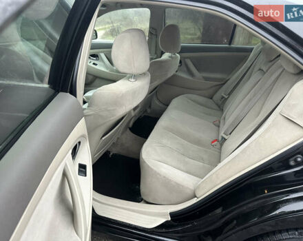 Черный Тойота Камри, объемом двигателя 2.4 л и пробегом 232 тыс. км за 6850 $, фото 11 на Automoto.ua